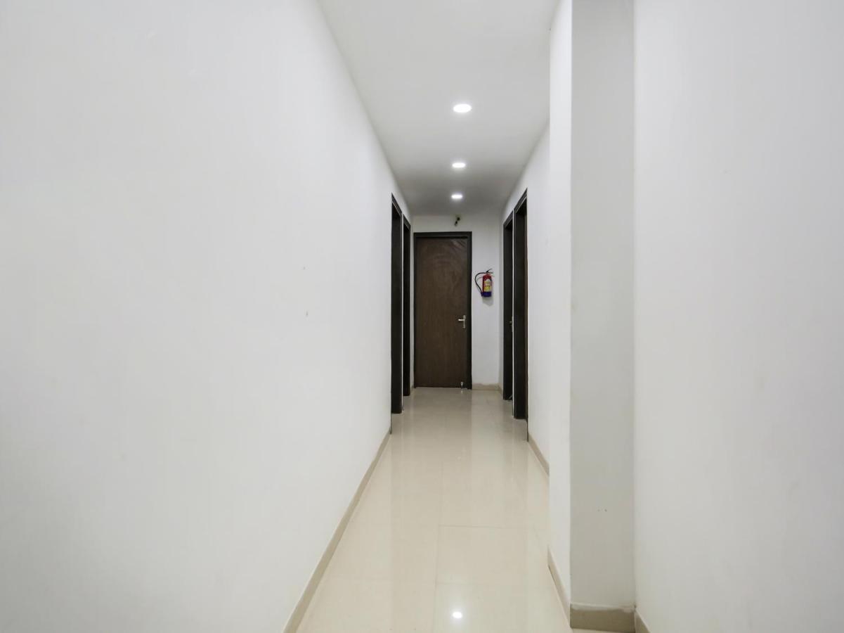 Oyo 74279 Prime Inn Rohini Deli Exterior foto